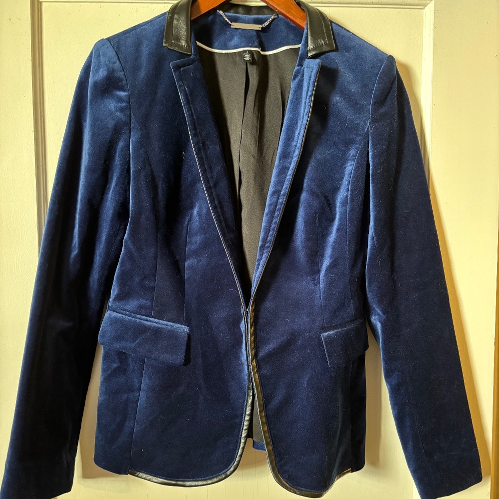 White House Black Market, blue velvet blazer, with faux leather collar, size 4